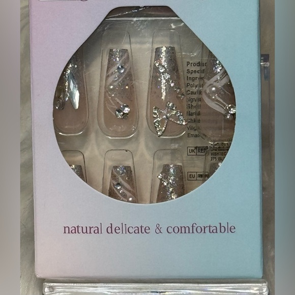 New Arrivals! Press on Nails with Silver Glitter Nail Art - Picture 2 of 6